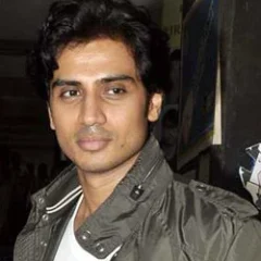 Shiv Panditt height profile photo