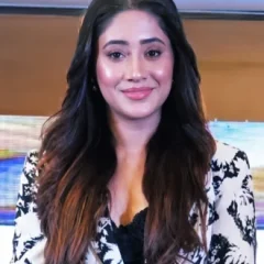 Shivangi Joshi height profile photo