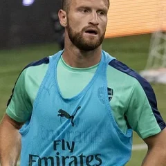 Shkodran Mustafi height profile photo