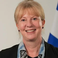 Shona Robison height profile photo