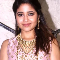Shweta Tripathi height profile photo