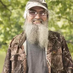 Si Robertson height profile photo