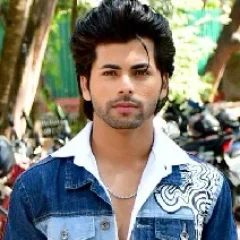 Siddharth Nigam height profile photo