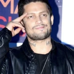 Sidharth Bhardwaj height profile photo