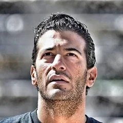 Simon Kassianides height profile photo