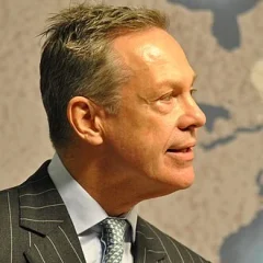 Simon Mann height profile photo