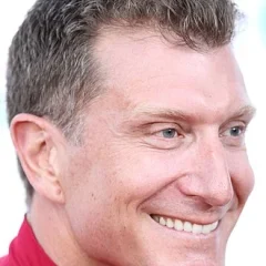 Simon Pryce height profile photo