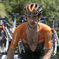 Simon Yates (cyclist) height profile photo
