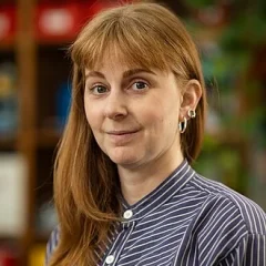 Simone Giertz height profile photo