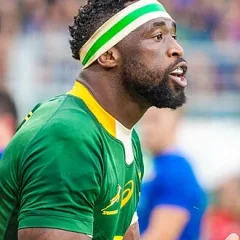 Siya Kolisi height profile photo