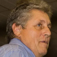 Smith Hart height profile photo
