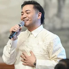 Sofronio Vasquez height profile photo