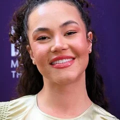 Solea Pfeiffer height profile photo