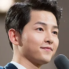 Song Joong-ki height profile photo