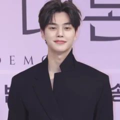 Song Kang height profile photo
