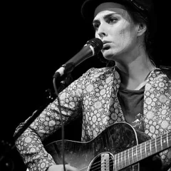 Sophie Auster height profile photo