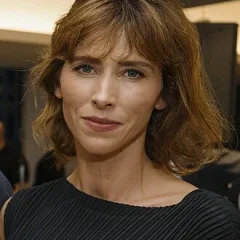 Sophie Hunter height profile photo