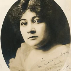 Sophie Tucker height profile photo