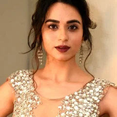 Soundarya Sharma height profile photo