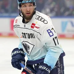 Stefan Matteau height profile photo