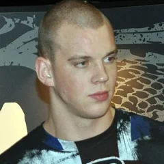 Stefan Struve height profile photo