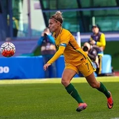 Steph Catley height profile photo