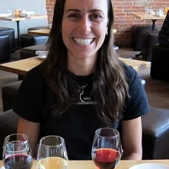 Steph Davis height profile photo