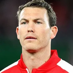 Stephan Lichtsteiner height profile photo