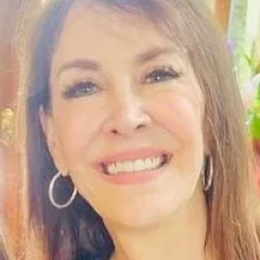 Stephanie Miller height profile photo