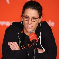 Stephanie White height profile photo
