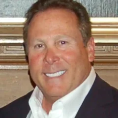 Stephen Cloobeck height profile photo