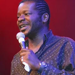 Stephen K. Amos height profile photo