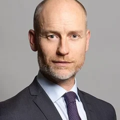 Stephen Kinnock height profile photo