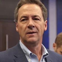 Steve Bullock (American politician) height profile photo