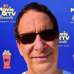 Steve Comisar height profile photo