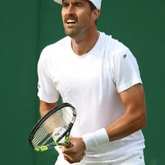 Steve Johnson (tennis) height profile photo
