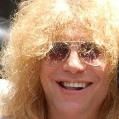 Steven Adler height profile photo
