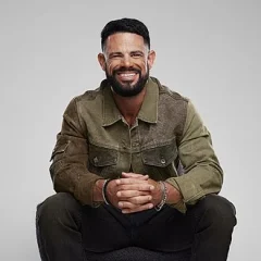 Steven Furtick height profile photo