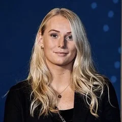 Stina Blackstenius height profile photo
