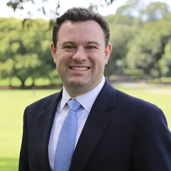 Stuart Ayres height profile photo