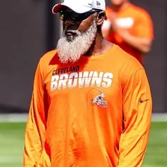 Stump Mitchell height profile photo