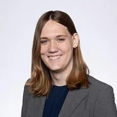 Suicide of Lia Smith height profile photo