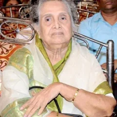 Sulochana Latkar height profile photo