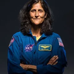 Sunita Williams height profile photo