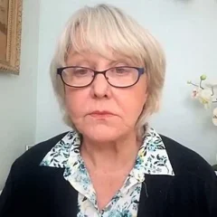 Susan Ruttan height profile photo