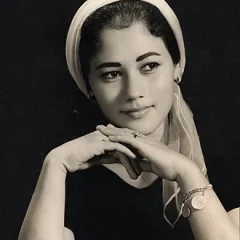 Suzzanna height profile photo