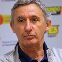 Svetislav Pešić height profile photo