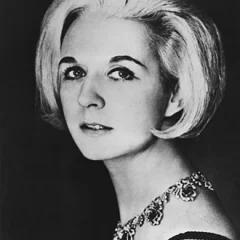 Sybil Christopher height profile photo