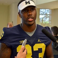 Taco Charlton height profile photo
