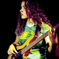 Tal Wilkenfeld height profile photo